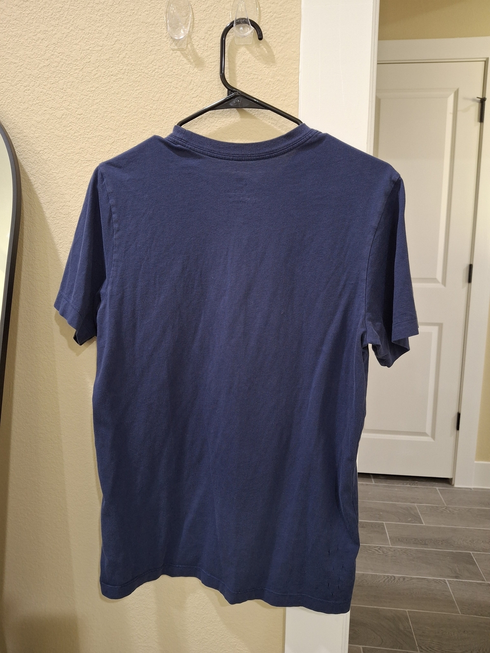 Nike Tee - Picture 5 of 5